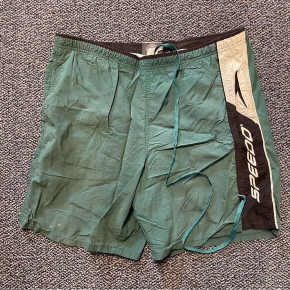 Speedo Mens Swimsuit Size Medium - Picture 1 of 6